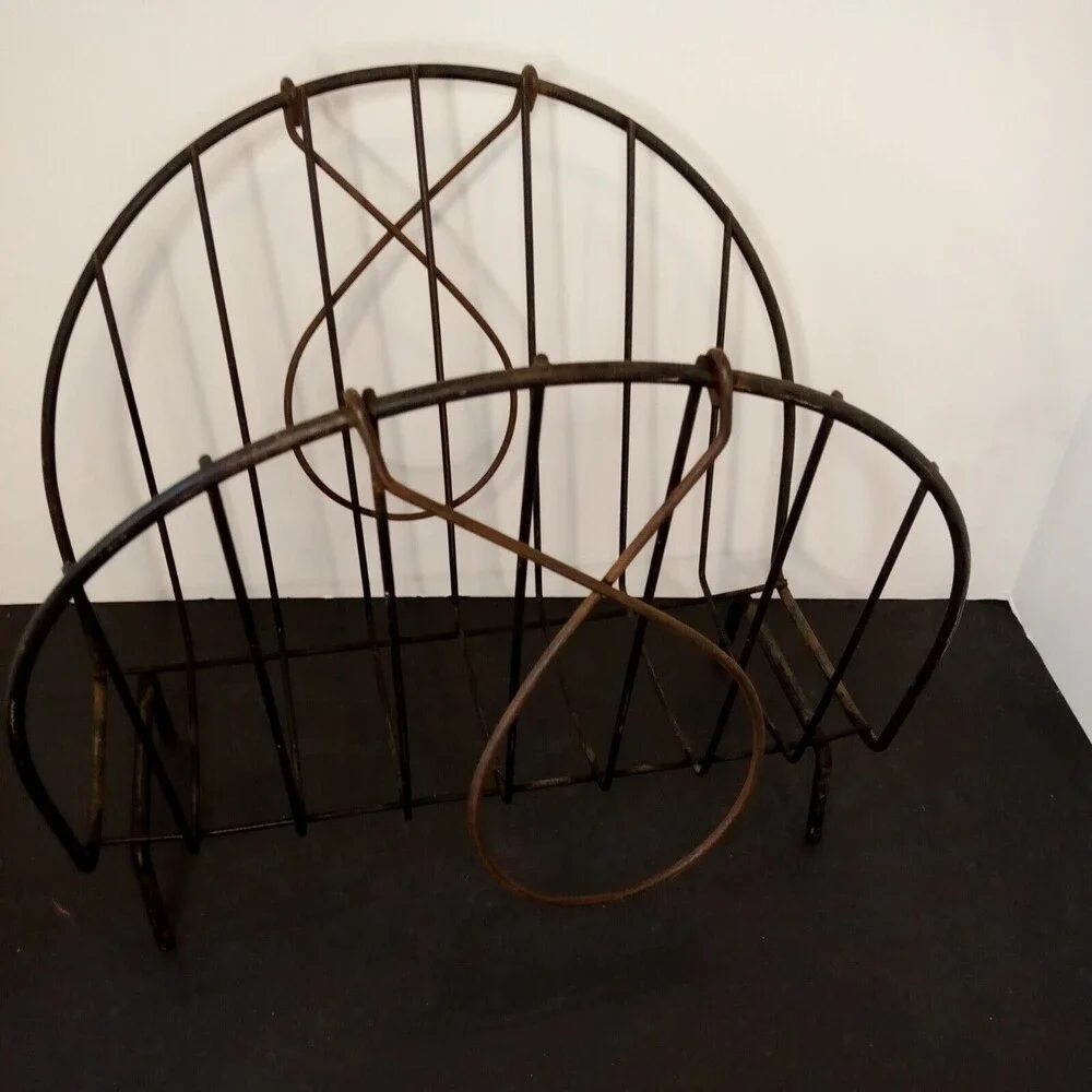 Vintage Mid Century Modern or Art Deco Black Wire Metal Magazine Album Holder‎
